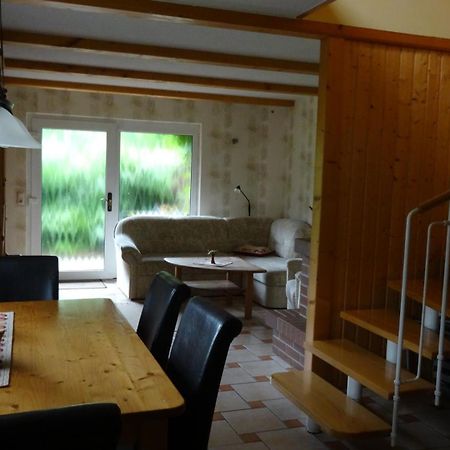 Ferienhaus Im Urigen Garten Bzw Eulenhaus 징스트 외부 사진