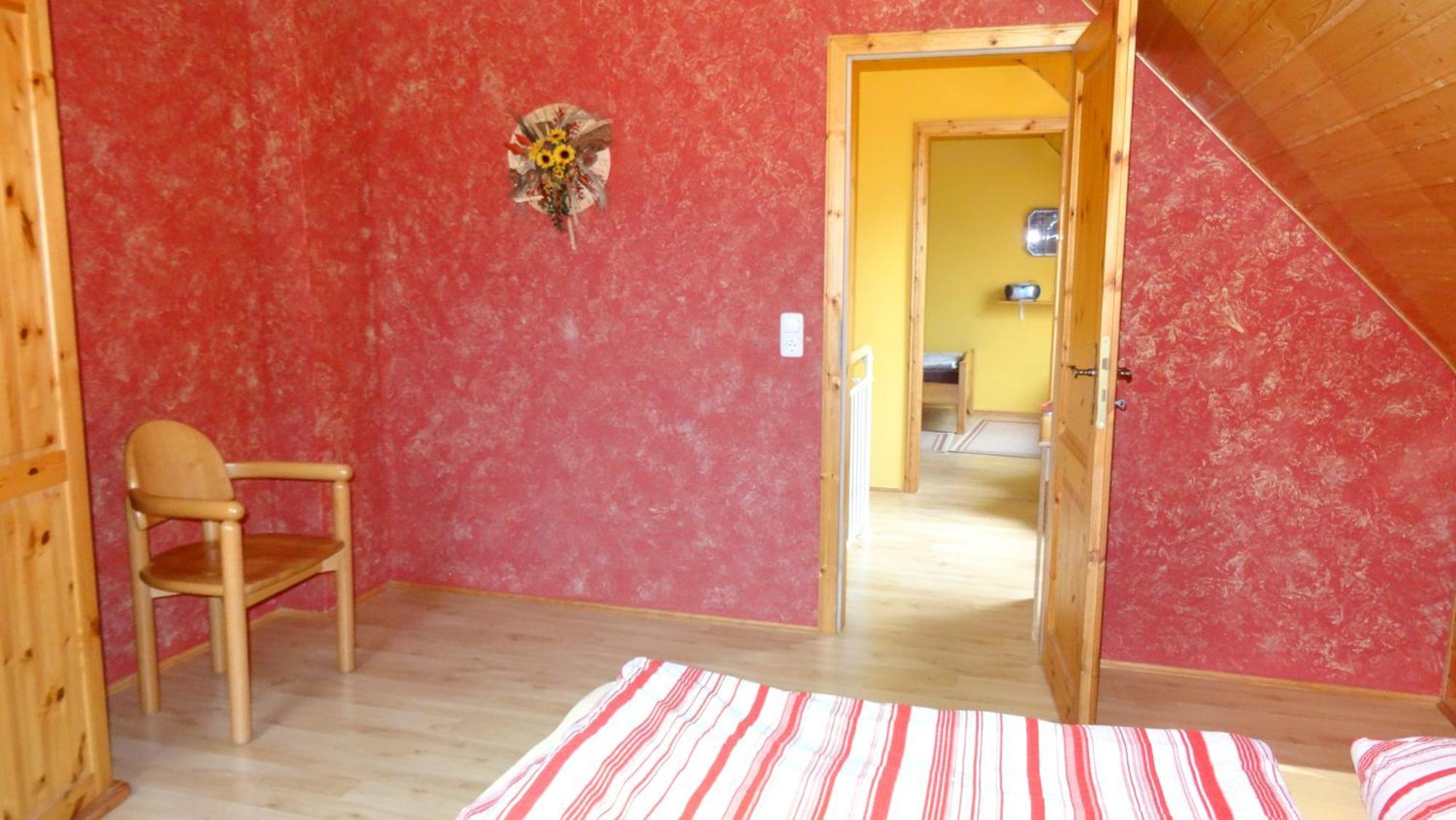 Ferienhaus Im Urigen Garten Bzw Eulenhaus 징스트 외부 사진