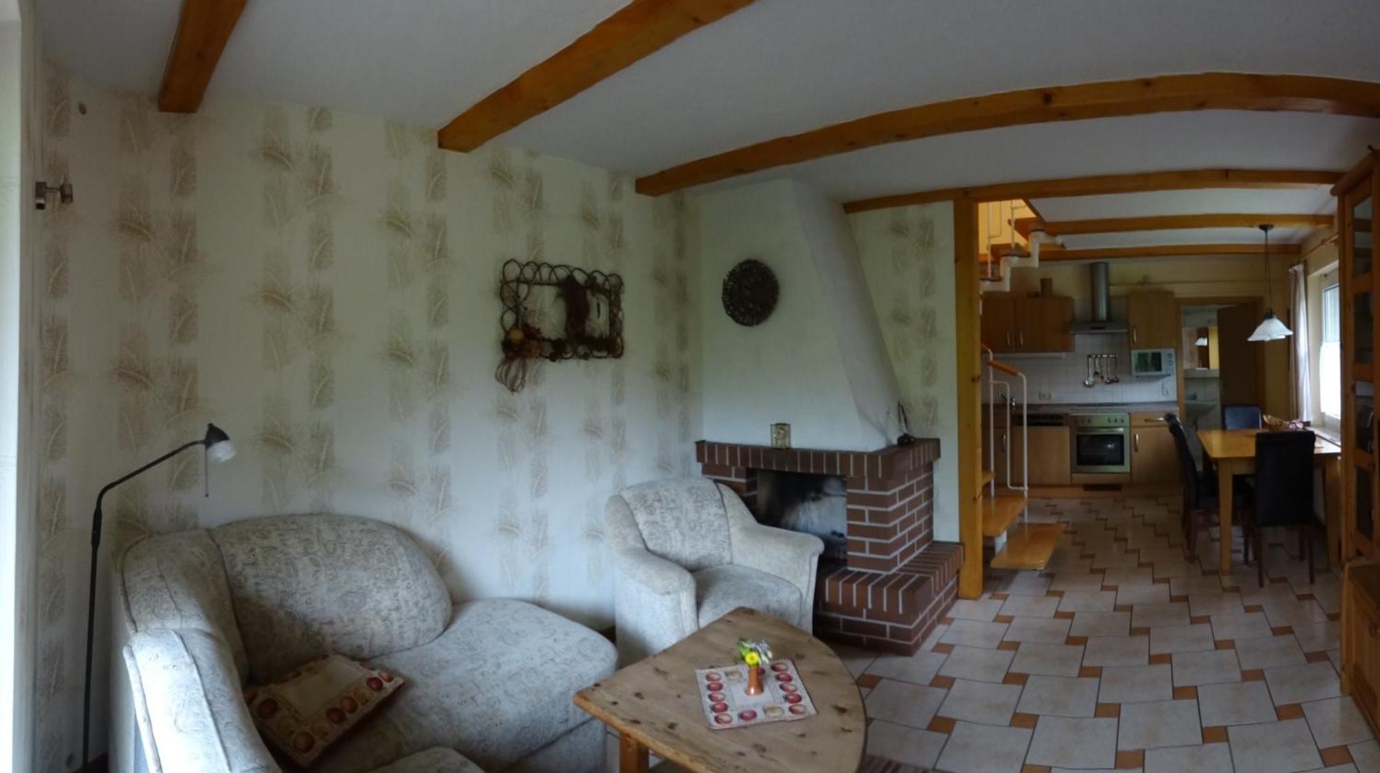 Ferienhaus Im Urigen Garten Bzw Eulenhaus 징스트 외부 사진